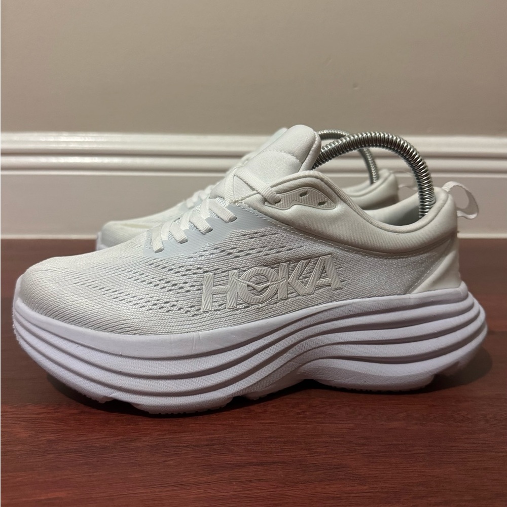Hoka One One Bondi 8 Triple White Running Size 7.5B Women’s
